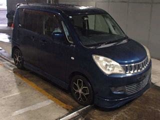 Mitsubishi Delica 2012