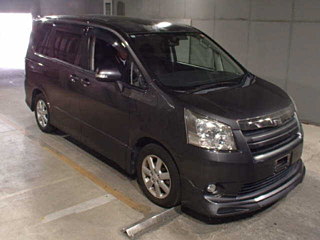 Toyota Noah 2008
