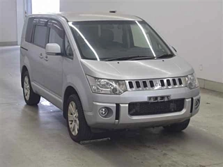 Mitsubishi Delica 2014