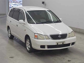 Toyota Gaia 2003