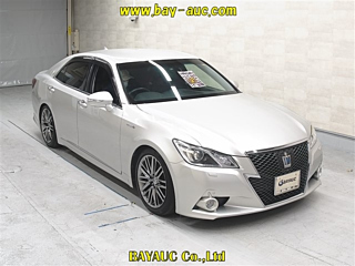 Toyota Crown 2015