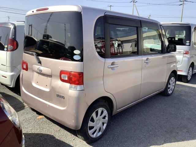 DAIHATSU TANTO 2010