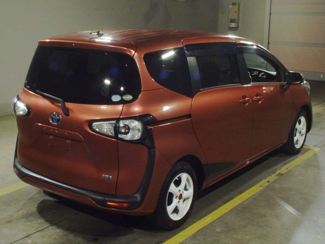 TOYOTA SIENTA 2015