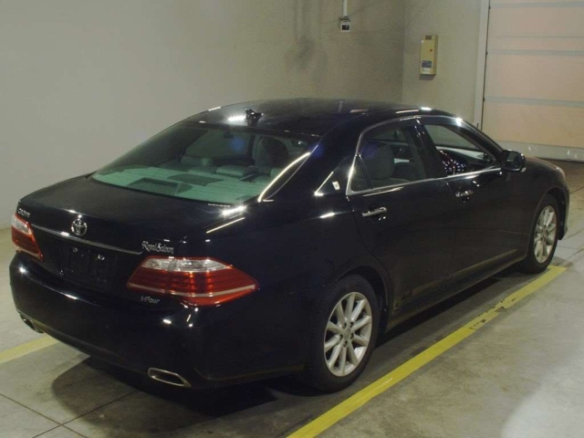 TOYOTA CROWN 2012
