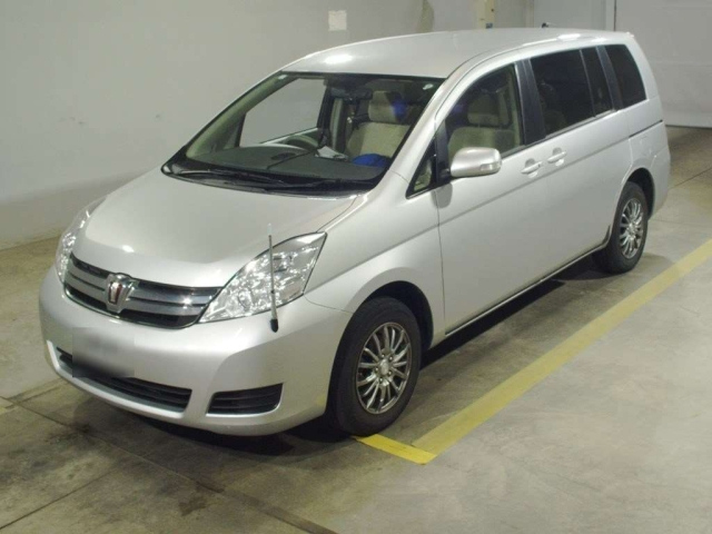 TOYOTA ISIS 2012