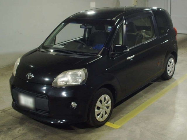 TOYOTA PORTE 2013