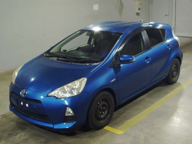 TOYOTA AQUA 2012