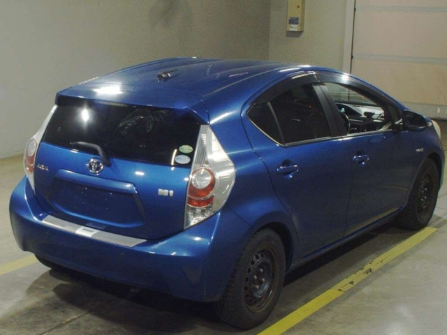 TOYOTA AQUA 2012