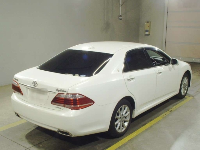 TOYOTA CROWN 2010