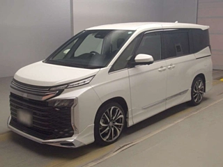TOYOTA VOXY 2023