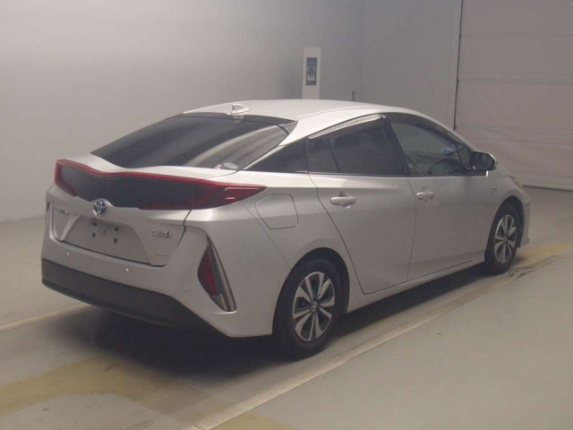 TOYOTA PRIUS PHV 2017