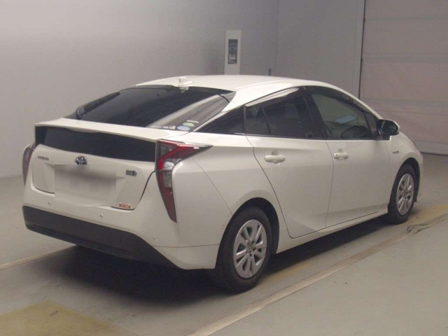 TOYOTA PRIUS 2018