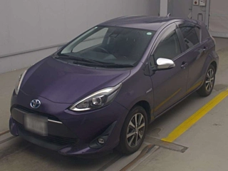 TOYOTA AQUA 2017