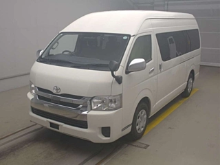 TOYOTA HIACE 2020