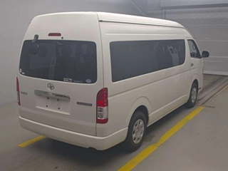 TOYOTA HIACE 2020