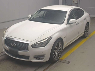 NISSAN FUGA 2015