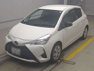 TOYOTA VITZ 2017