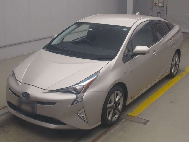 TOYOTA PRIUS 2016