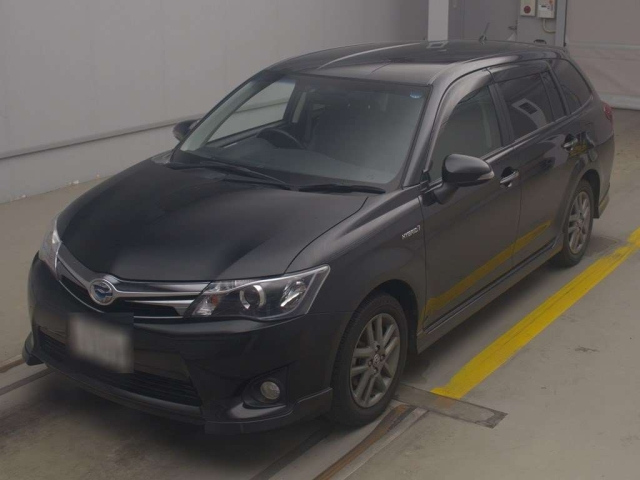 TOYOTA COROLLA FIELDER 2013