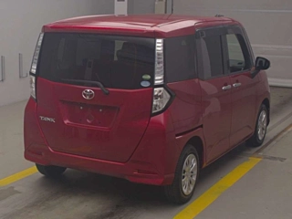 TOYOTA TANK 2017