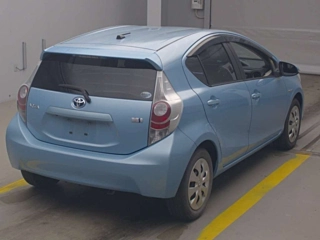 TOYOTA AQUA 2014