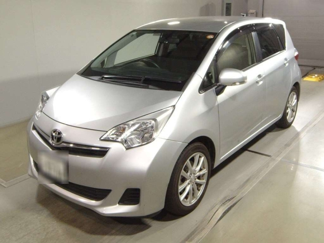 TOYOTA RACTIS 2014
