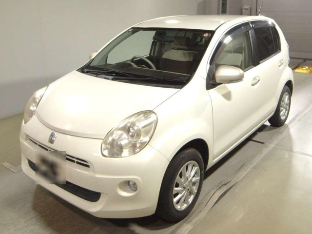 TOYOTA PASSO 2010