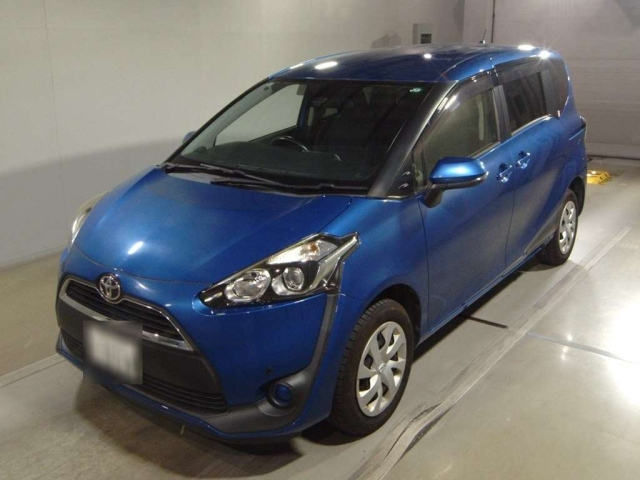 TOYOTA SIENTA 2015
