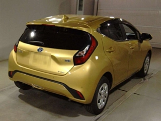 TOYOTA AQUA 2022