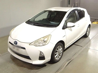 TOYOTA AQUA 2013