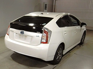 TOYOTA PRIUS 2015