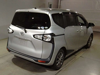 TOYOTA SIENTA 2015
