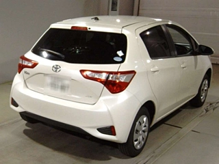 TOYOTA VITZ 2017