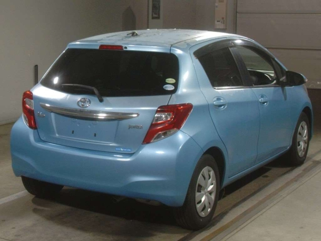 TOYOTA VITZ 2014