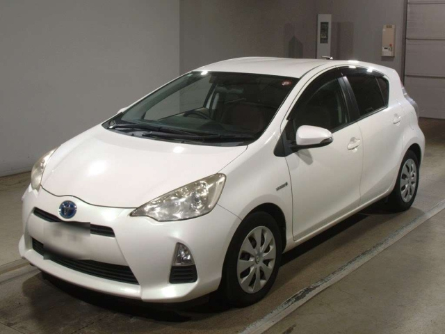 TOYOTA AQUA 2012