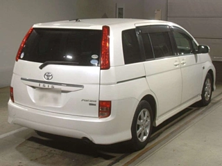 TOYOTA ISIS 2010