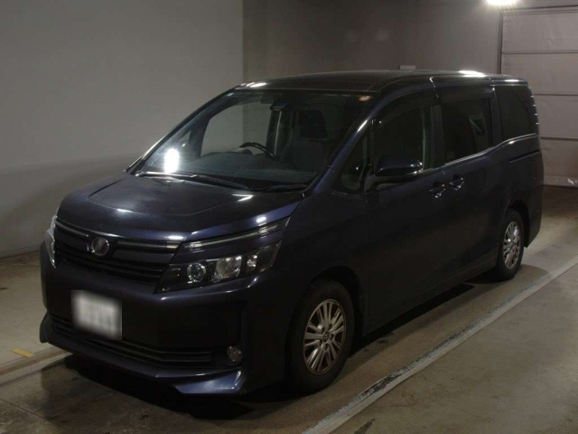 TOYOTA VOXY 2016