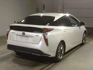 TOYOTA PRIUS 2016