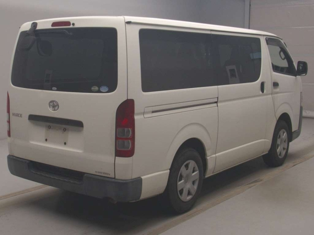TOYOTA HIACE VAN 2016
