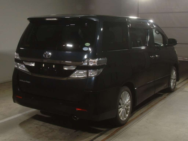 TOYOTA VELLFIRE 2013