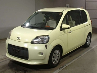 TOYOTA PORTE 2013