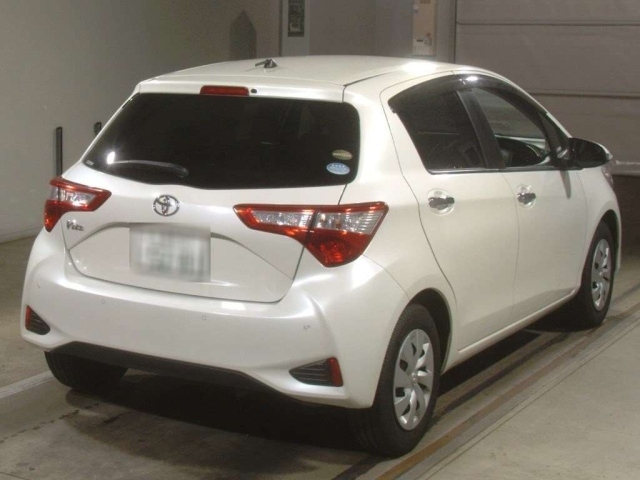 TOYOTA VITZ 2019