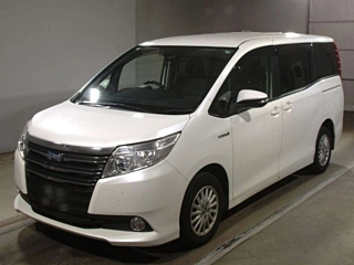 TOYOTA NOAH 2016