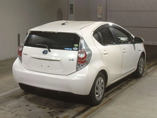 TOYOTA AQUA 2013