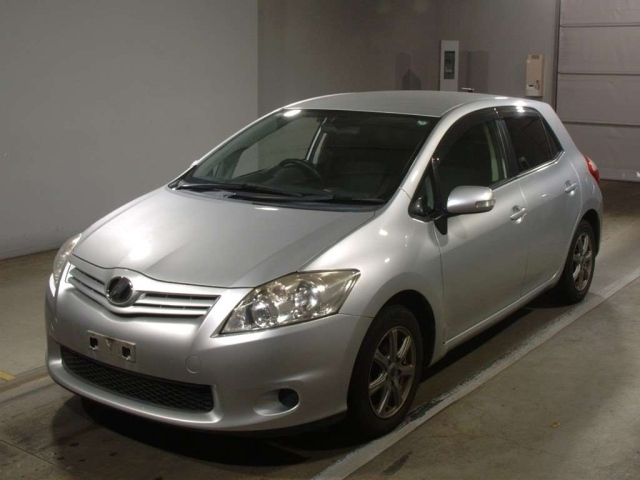 TOYOTA AURIS 2011