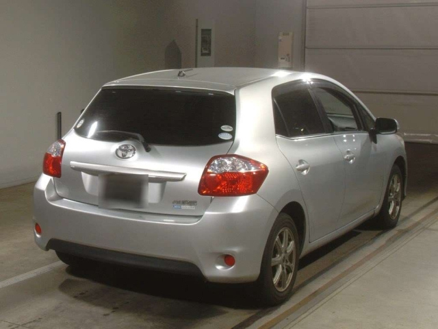 TOYOTA AURIS 2011