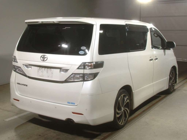 TOYOTA VELLFIRE 2010