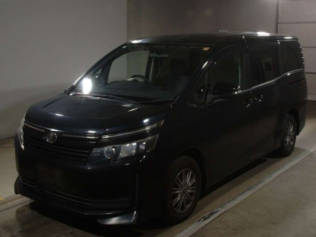 TOYOTA VOXY 2014