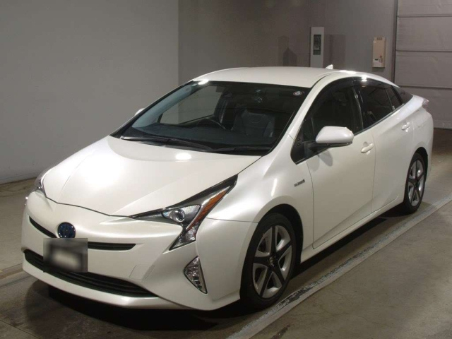 TOYOTA PRIUS 2016