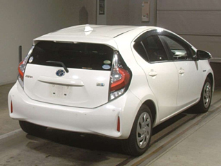 TOYOTA AQUA 2018